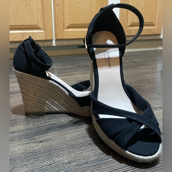 NWOT Black Women’s Christian Siriano Wedges - Picture 5 of 5